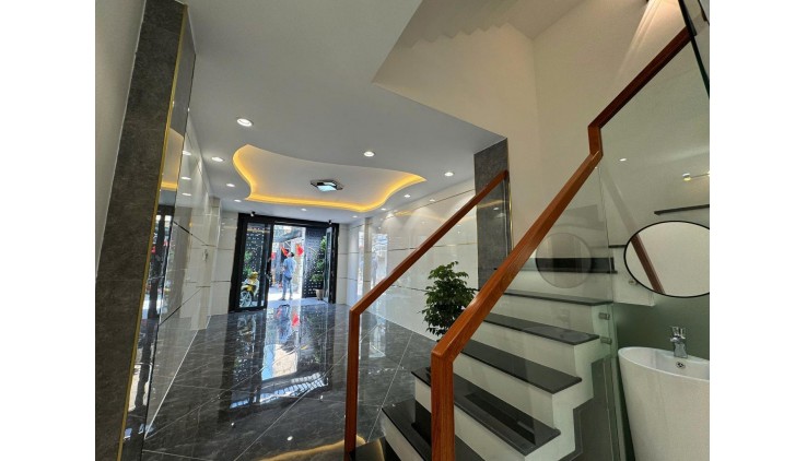 HẺM XE HƠI, NGAY BÌNH LONG, 21m2, NHÀ 2 TẦNG 2PN, SỔ ĐẸP GIÁ CHỈ HƠN 2 TỶ